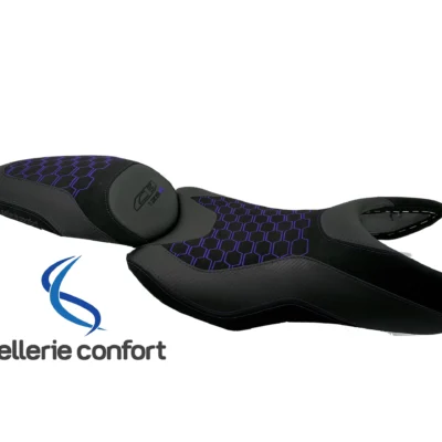 Selle confort pour Honda Cb 125 r , conçue pour offrir un confort optimal lors des longs trajets. Avec son rembourrage ergonomique et son revêtement durable, elle assure une conduite agréable et sans fatigue.