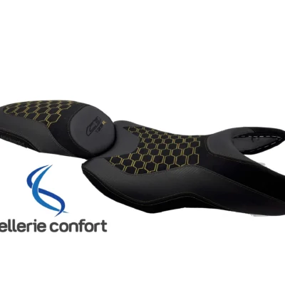 Selle confort pour Honda Cb 125 r , conçue pour offrir un confort optimal lors des longs trajets. Avec son rembourrage ergonomique et son revêtement durable, elle assure une conduite agréable et sans fatigue.