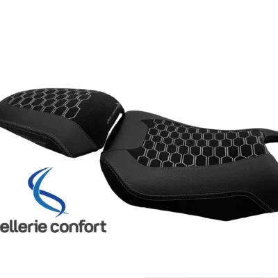 Selle confort pour Honda Hornet 750, conçue pour offrir un confort optimal lors des longs trajets. Avec son rembourrage ergonomique et son revêtement durable, elle assure une conduite agréable et sans fatigue.