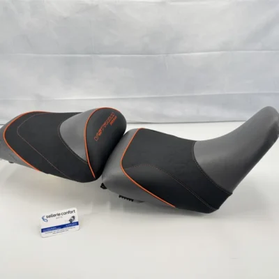 Améliorez votre expérience de conduite avec cette selle confort pour Suzuki V-Strom 1050. Conçue pour offrir un soutien optimal et un confort prolongé, elle est parfaite pour les aventuriers en quête de performances et de bien-être sur tous types de routes.