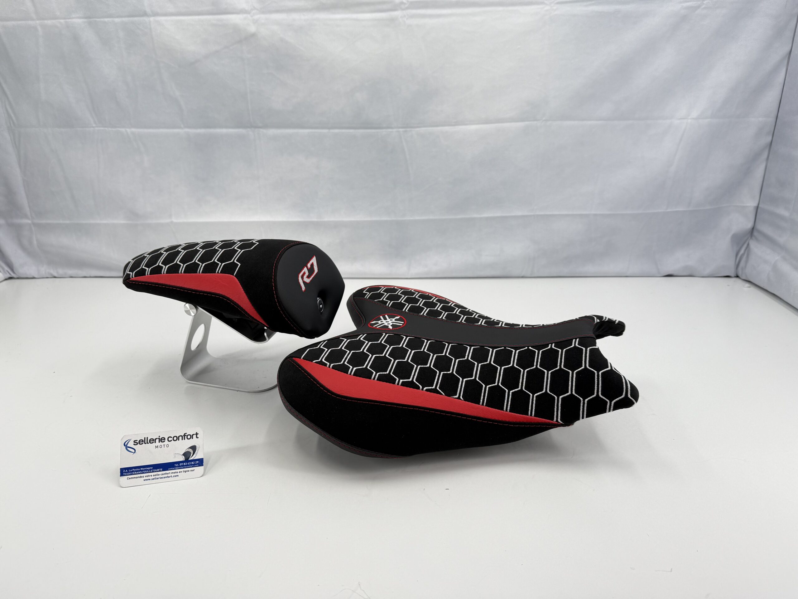 Selle confort moto Yamaha R7 nid d'abeille